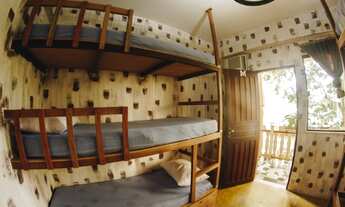 Imagem 4: Quarto com cama de solteiro triplo