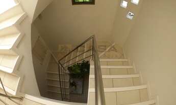 Imagem 3: Casa Triplex para locação em Costa Bela