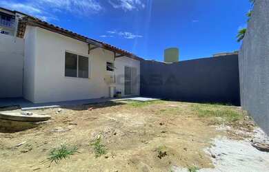 Imagem 3: ShCasa de condomínio para venda possui 45 metros quadrados com 2 quartos