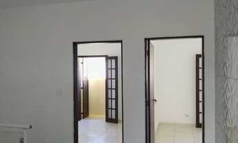 Imagem 2: Casa em condomínio fechado com 2 quartos, cozinha, sala, 2 banheiro, varanda e 1 vaga