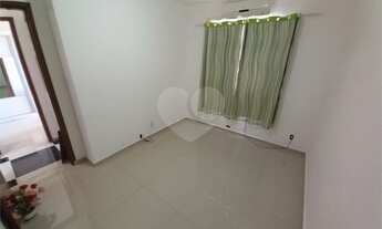 Imagem 5: Apartamento, dois dormitórios,uma vaga de garagem, andar baixo. [VP