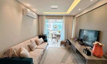 Imagem 4: Apartamento com varanda e vista para o mar