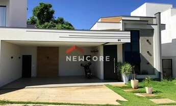 Imagem: Casa de condomínio em Rua Belarmina Trindade