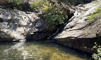 Imagem 2: Terreno 33.100m2 com Cachoeira e Vista para Serra da Moeda em Condomínio
