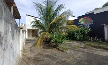 Imagem 2: Casa no Centro de Feira de Santana com 575 m2 ideal para prédio comercial ou estacionament