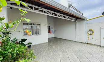 Imagem 4: Casa Térrea no Xaxim Conforto, Espaço e Praticidade em Localização Privilegiada