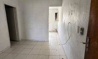 Imagem 2: QNL 20, Taguatinga Norte - Sobrado de três quartos e com comércio