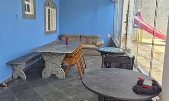 Imagem 7: Piscina com cascata e ponto de hidro