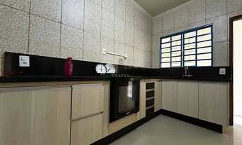 Imagem 6: Oportunidade - Casa Sobrado - 3 Casas - Campos de São José - 5 Dormitórios - 187m²