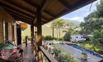 Imagem 3: Linda casa à venda na Praia de Calheiros, Governador Celso Ramos!