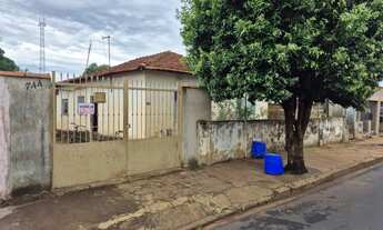 Imagem 4: Casa Antiga Casa com 3 dormitórios