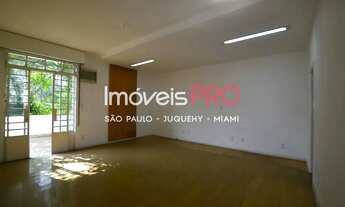 Imagem: Em frente ao Parque Ibirapuera, no local