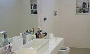 Imagem 7: Sobrado para venda com 432m², 5 suítes e área com piscina, no Residencial Amazonas - Franc