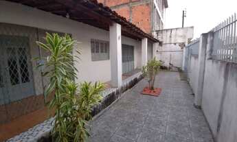 Imagem: Casa com 3 dormitórios, área e quintal