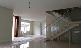 Imagem 6: Sobrado novo, com 313m², piscina, 3 suítes e 6 vagas no Jardim Ibiratiba!!!