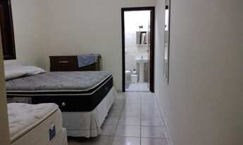 Imagem 4: Casa para venda possui 65 metros quadrados com 2 quartos em Caiçara - Praia Grande - SP