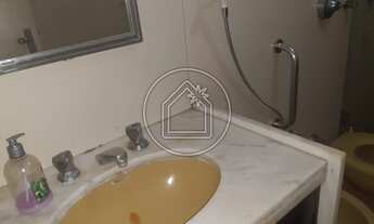 Imagem 2: Apartamento para venda tem 150 metros quadrados com 4 quartos em Icaraí - Niterói - RJ