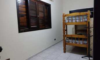 Imagem 7: Casa para venda possui 65 metros quadrados com 2 quartos em Caiçara - Praia Grande - SP