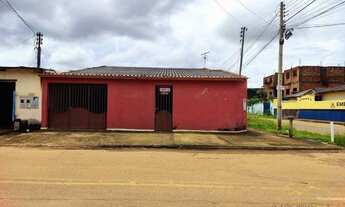 Imagem: Vende-se) Casa com 2 dormitórios por R$