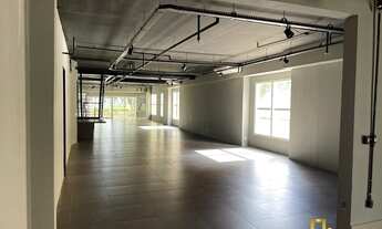 Imagem 3: Loja para Locação no Condomínio Stadium Alphaville, 650m² e 26 Vagas