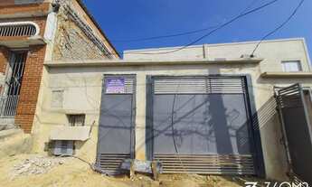 Imagem 2: Sobrado para Venda em Santo André, Parque Novo Oratório, 2 dormitórios, 2 suítes, 2 banhei