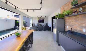 Imagem 2: Casa para venda tem 246 metros quadrados com 3 suites, piscina,Jardim Atlântico - Goiânia