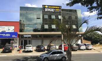 Imagem 7: Loja frente avenida pé direito duplo portas elétricas prédio com pele de vidro