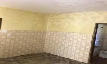 Imagem 2: 01 quarto, sala, cozinha e WC