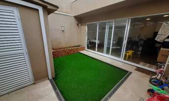 Imagem 6: Sobrado - 3 Quartos - 165m2 - Com Quintal e Área Gourmet - Próximo ao Shopping Palladium