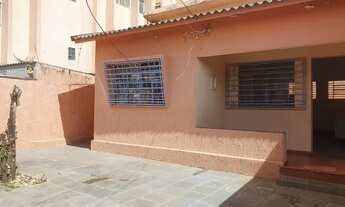 Imagem 2: Casa para aluguel Rua 6 Setor Central possui 100 m2 com 2 quartos varanda e quintal Goiâni