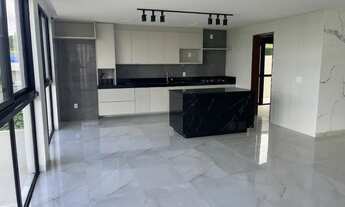 Imagem 6: Casa de condomínio para venda possui 335 metros quadrados com 5 quartos