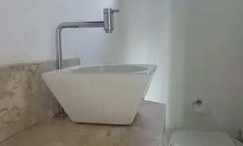 Imagem 6: Prédio comercial próx. a Av. Alberto Andalo