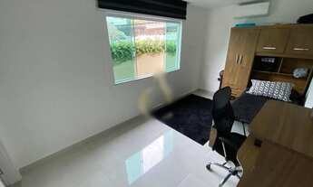 Imagem 4: Casa em Condomínio para Locação em Nova Iguaçu, LUZ, 5 dormitórios, 3 suítes, 4 banheiros