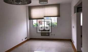 Imagem 7: LINDO APARTAMENTO,TOTALMENTE REFORMADO,DESOCUPADO,PRÓXIMO AO NORTE SHOPPING, ELEVADOR E VA