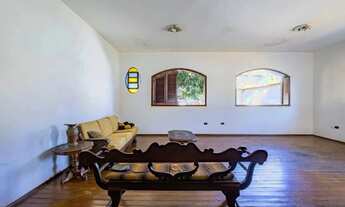 Imagem 6: Casa térrea de 800 m² ideal para morar ou investir em uma área charmosa de Goiân