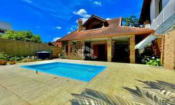 Imagem: CASA AMPLA SEMIMOBILIADA COM 4 QUARTOS SENDO