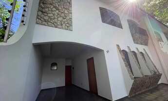 Imagem 2: Sobrado com 3 quartos para alugar por R$ 2700.00, 140.00 m2 - ZONA 07 - MARINGA/PR