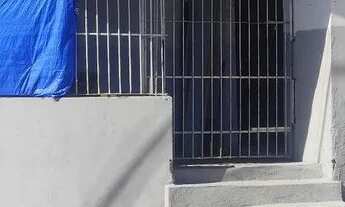 Imagem: Loja comercial na beira da estrada do campinho