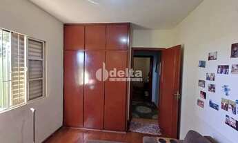 Imagem 7: Casa residencial e comercial disponível para venda no bairro Tabajaras em Uberlândia-MG