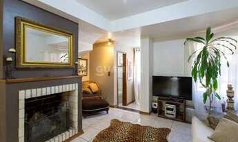 Imagem 3: Casa mobiliada em condomínio fechado com 3 dormitórios, sendo 1 suíte, para alugar no bair