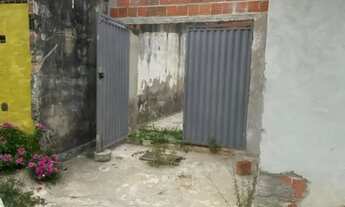 Imagem: Terreno em uma travessa, em frente a FCI