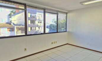 Imagem 7: Sala com 6 divisórias e 2 vagas