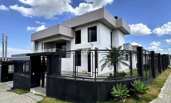 Imagem: Casa de Alto Padrão com Design Moderno