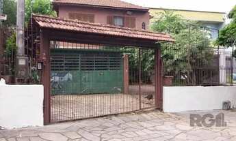 Imagem 2: Casa para Venda - 200m², 5 dormitórios, sendo 1 suites, 4 vagas - Glória