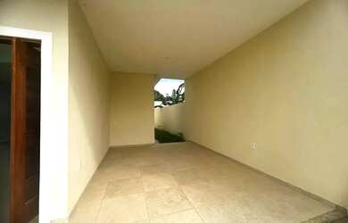 Imagem 2: Imóvel para venda com 118 metros quadrados com 3 quartos em Coqueiral - Saquarema - RJ