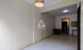 Imagem 3: Privilégio imóveis vende apartamento 03 quartos com dois banheiros sociais no Posto 2