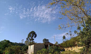 Imagem 7: Chácara com local para lago casa simples