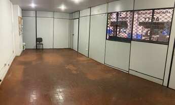 Imagem: Loja na Rua da Batata, Penha Circular