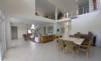 Imagem 4: Casa de condomínio sobrado para aluguel tem 650 metros quadrados com 8 quartos