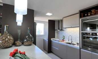 Imagem 5: Cobertura totalmente mobiliada e decorada à venda